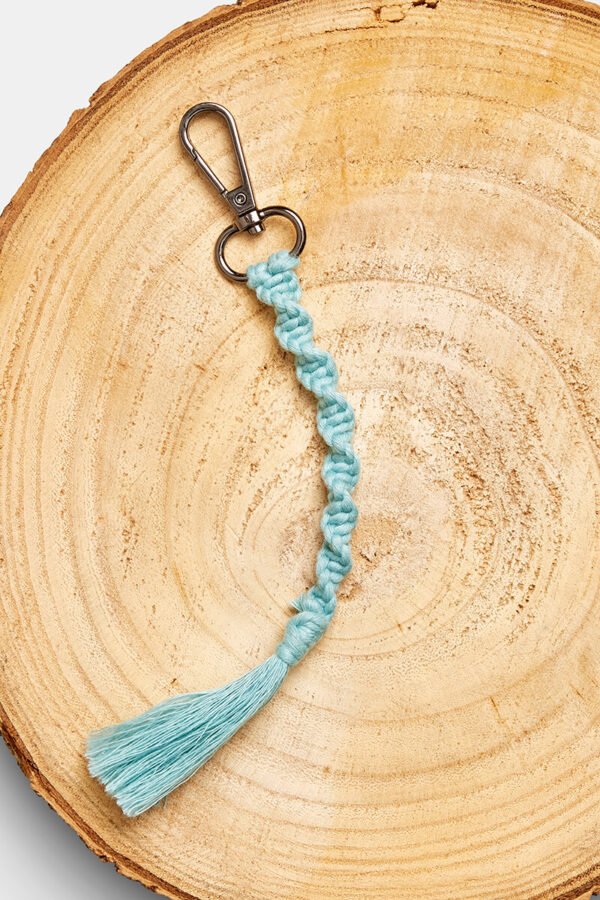 Macrame draai sleutelhanger blauw_1 Macrame draai sleutelhanger blauw_1