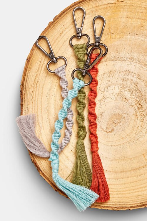 Macrame draai sleutelhanger_1 Macrame draai sleutelhanger_1